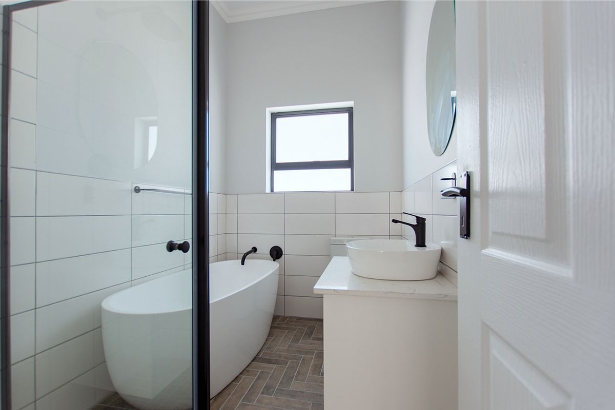3 Bedroom House for Sale in Shelley Point in St Helena bay - Photo 5