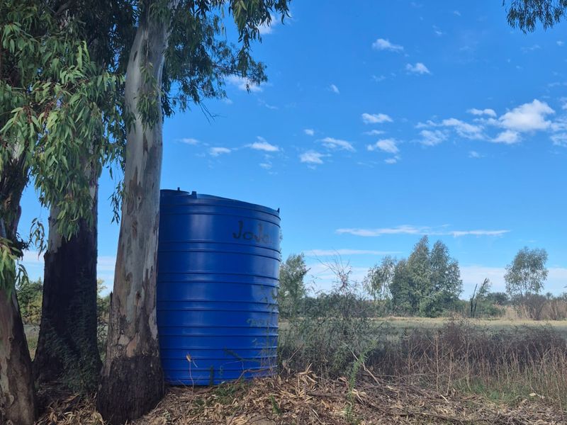 Smalholding with registered water rights - Photo 10