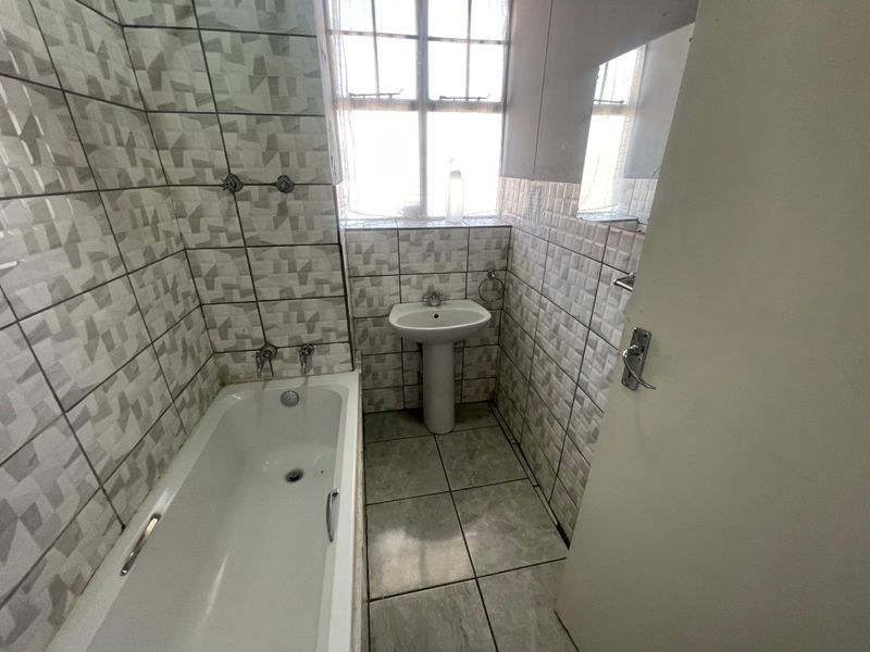 Great-yield investment flat in prime location - Photo 7