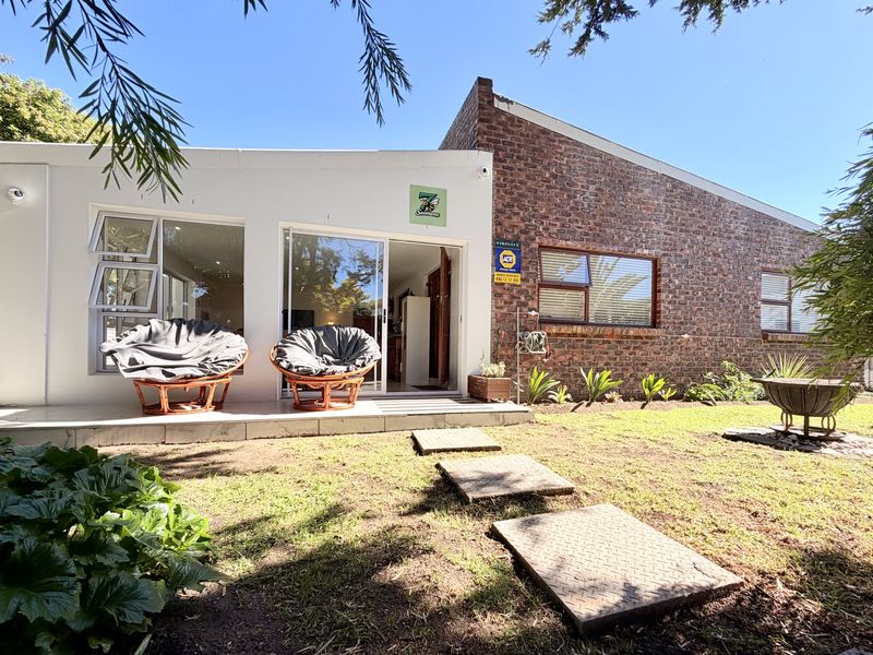 Prime Corner Position | 4 Bedroom Dual-Living Home near Jan Rabie’s Tidal Pool - Photo 7