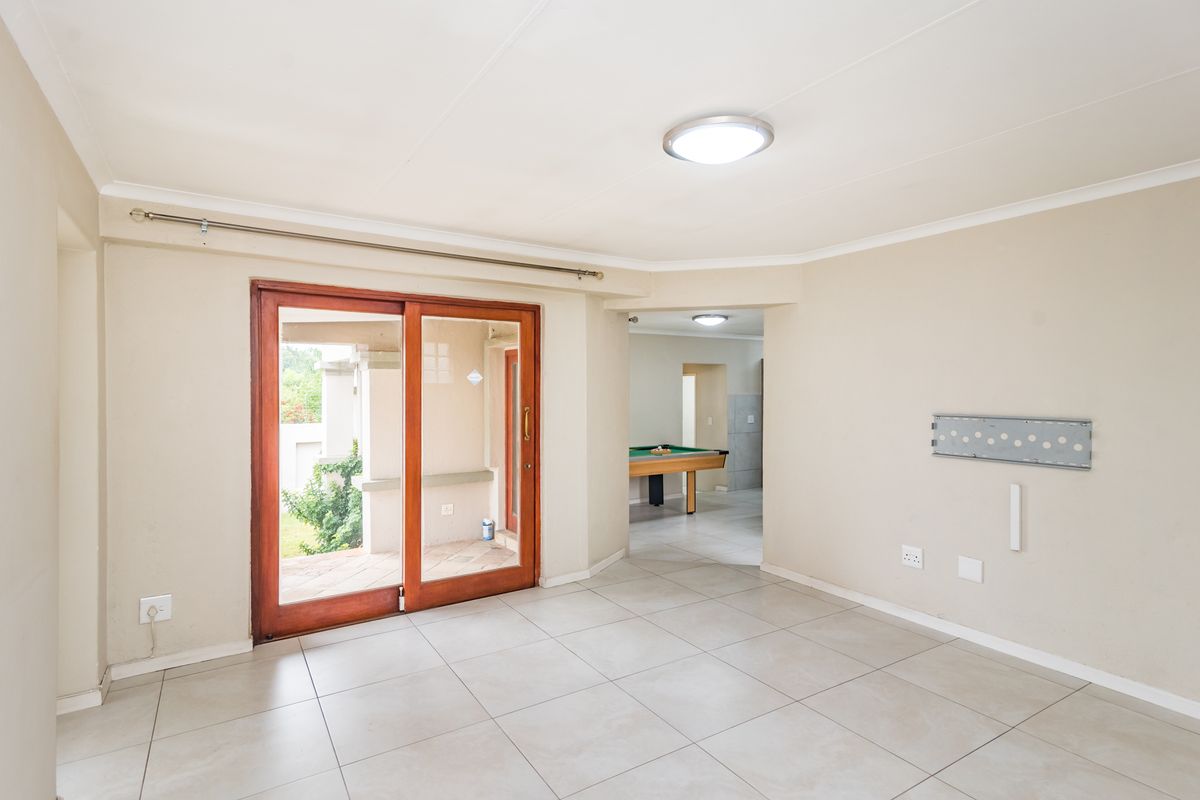 Modern 3-Bedroom Cluster with Pool in Secure Sherbourne Estate - Photo 5