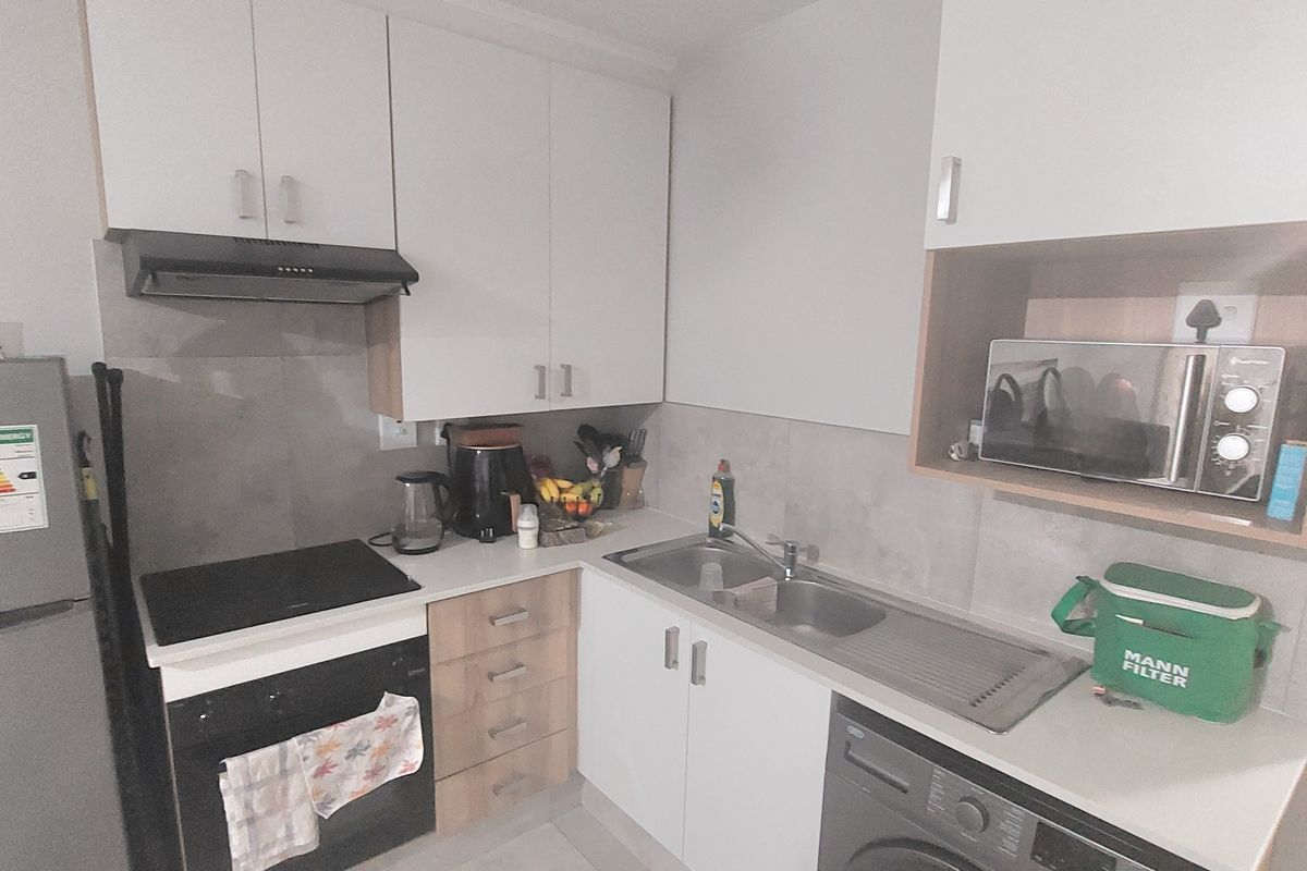 Beautiful, Modern and Move in Ready! - Photo 2