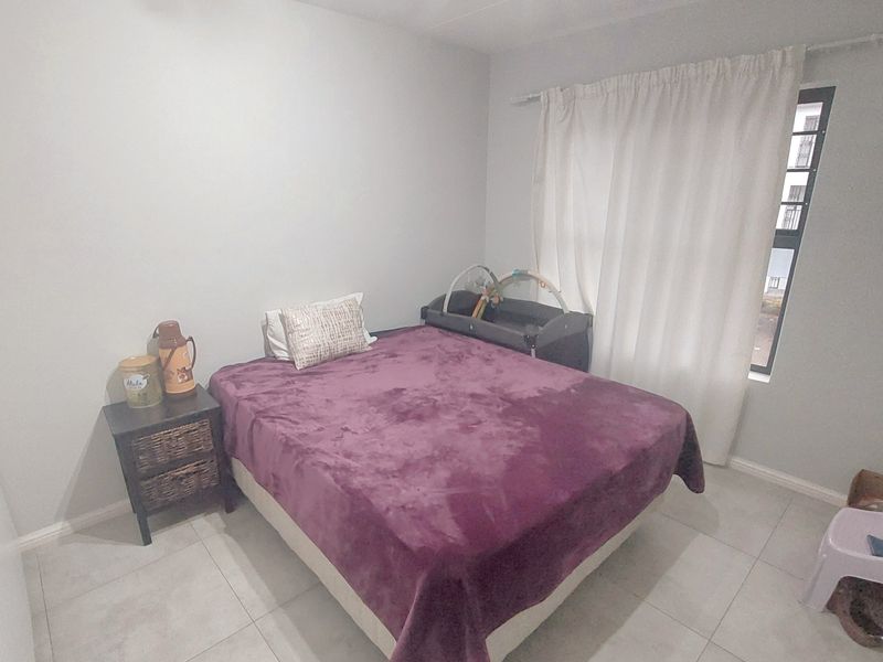 Beautiful, Modern and Move in Ready! - Photo 7