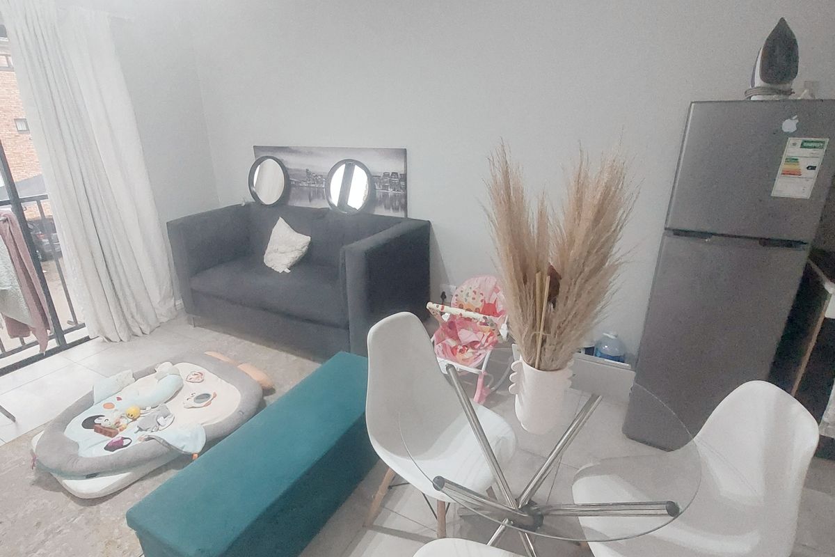 Beautiful, Modern and Move in Ready! - Photo 3