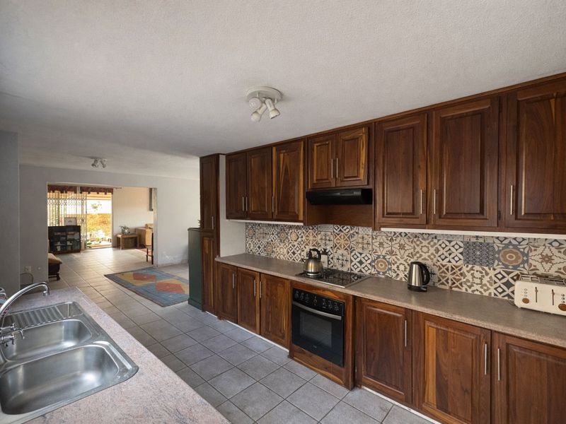 Charming, Comfortable And Convenient Exclusive Mandate - Photo 2