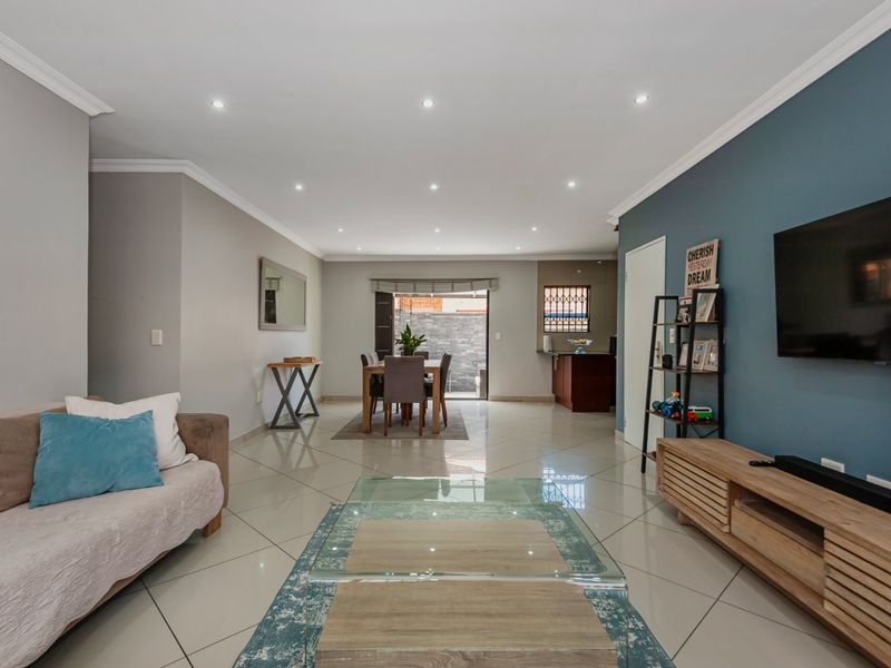 Modern 3-Bedroom Cluster in the Heart of New Redruth - Photo 9