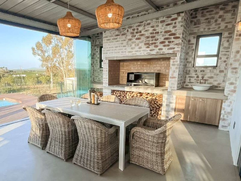 Immaculate home with all the bells and whistles in the countryside - Photo 10