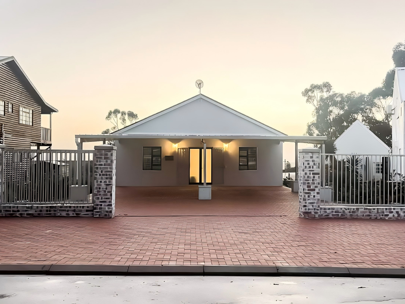 Immaculate home with all the bells and whistles in the countryside - Photo 2