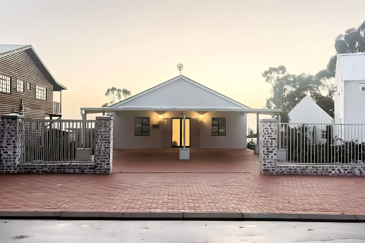 Immaculate home with all the bells and whistles in the countryside - Photo 2