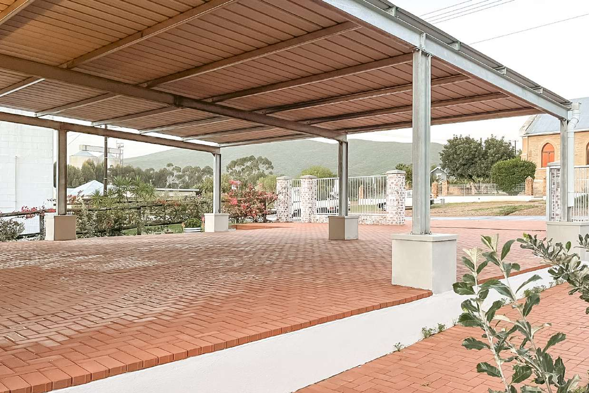 Immaculate home with all the bells and whistles in the countryside - Photo 4