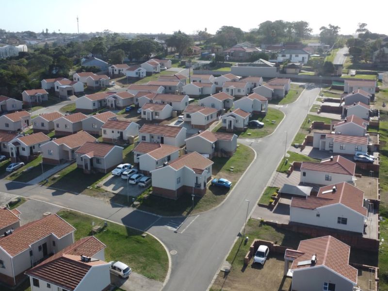 Amalinda Downs - Neat and cosy Townhouse in popular complex - Photo 2