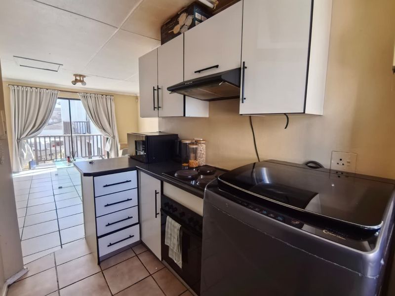 Affordable 2 Bedroomed Flat In Southernwood - Photo 4