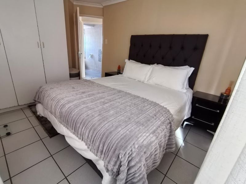 Affordable 2 Bedroomed Flat In Southernwood - Photo 6