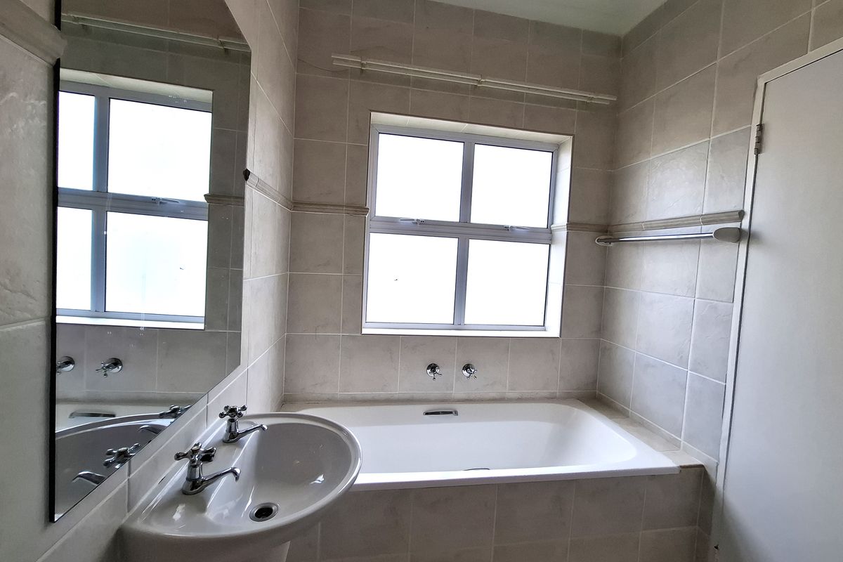 Apartment Rental Monthly In Blouberg - Photo 5