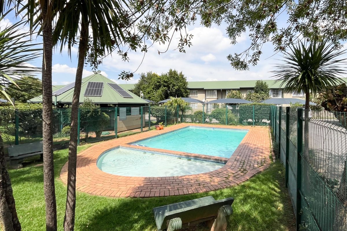 Stylish Renovated Modern Living Opportunity Awaits - Photo 5