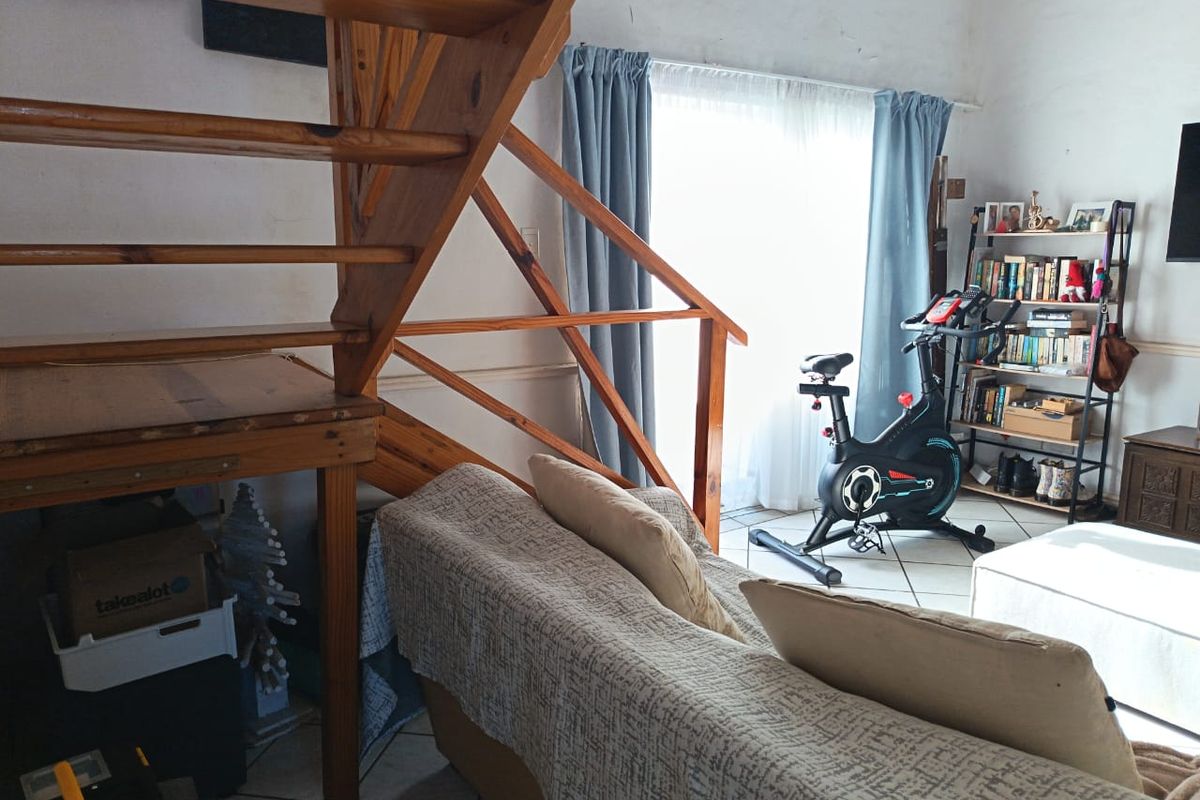 Humewood:   Popular Humewood Gardens Complex - Photo 2