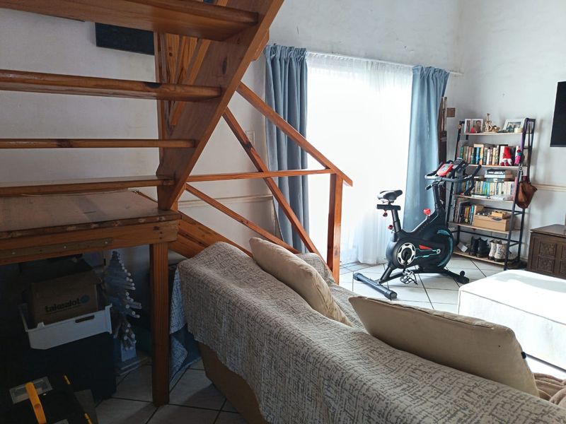 Humewood:   Popular Humewood Gardens Complex - Photo 2