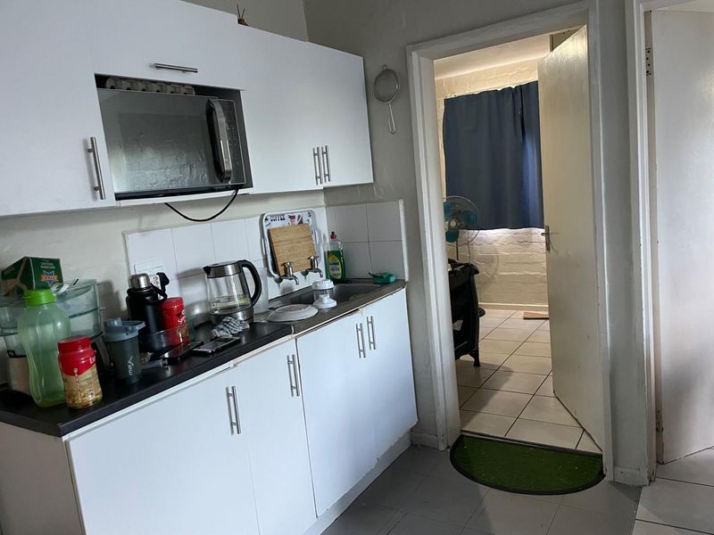 Well-Located 2-Bedroom Flat in Amalinda Close to Amenities” - Photo 2