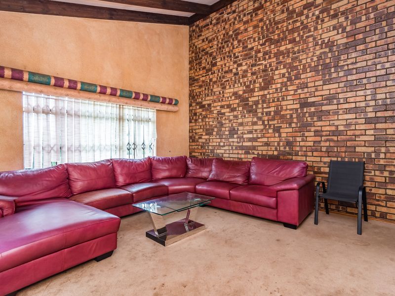 Elegant Family Home with Pool & Garden Oasis - Photo 10