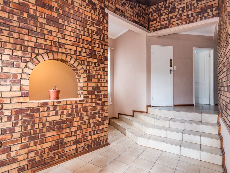 Elegant Family Home with Pool & Garden Oasis - Photo 8