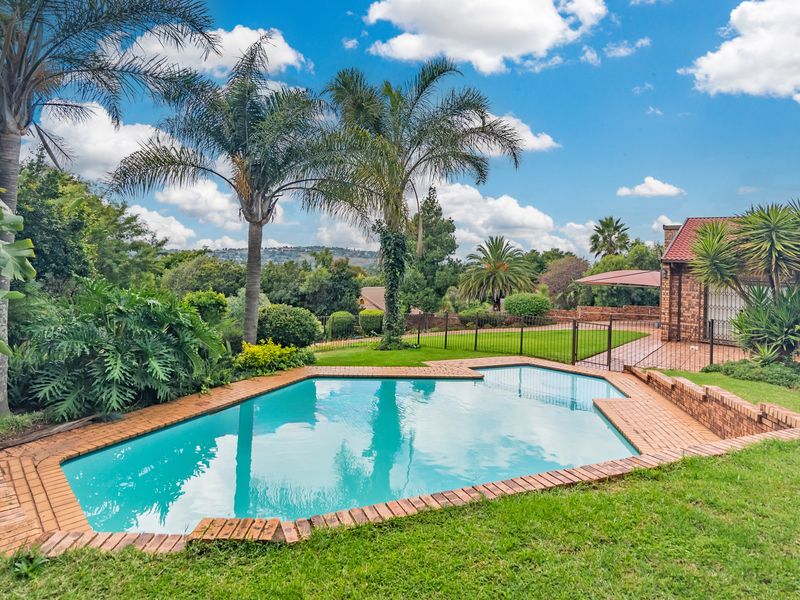 Elegant Family Home with Pool & Garden Oasis - Photo 2