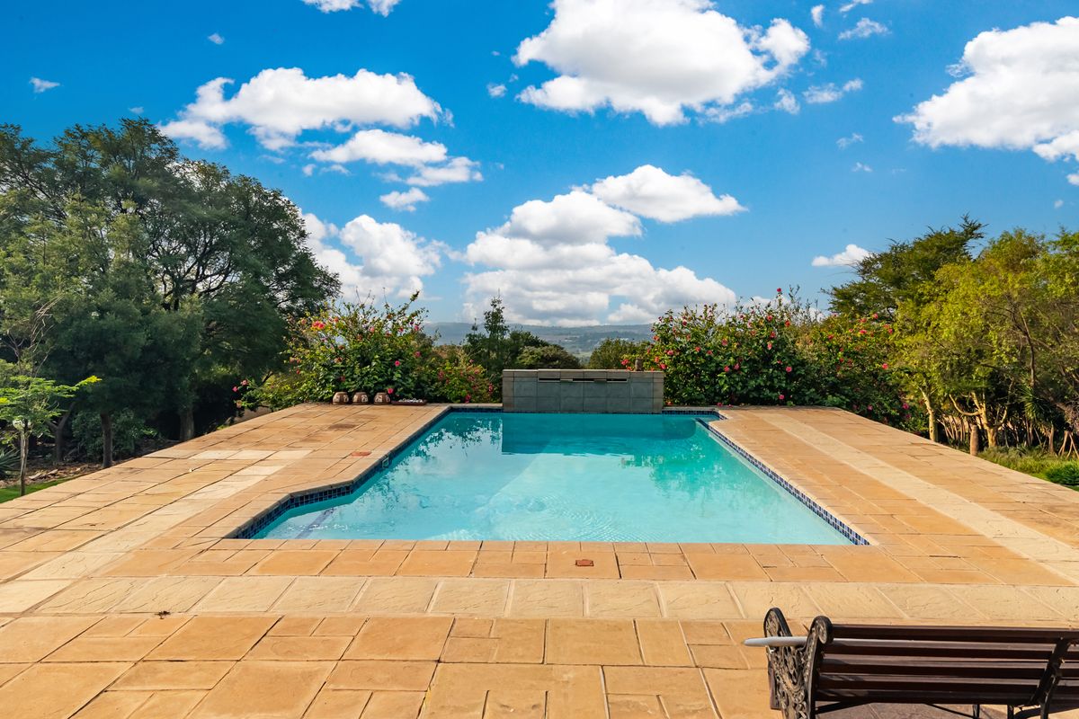 A Legacy Estate in Poortview's Most Prestigious Address - Photo 3