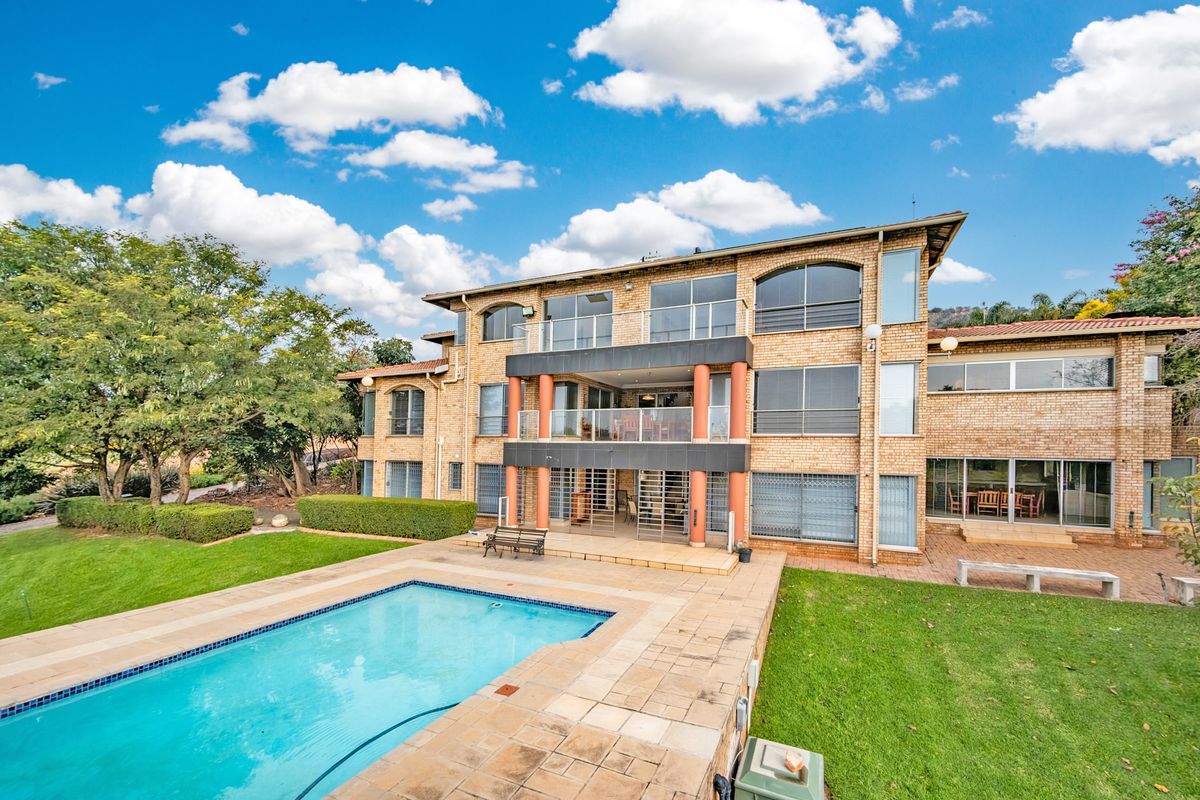 A Legacy Estate in Poortview's Most Prestigious Address - Photo 2