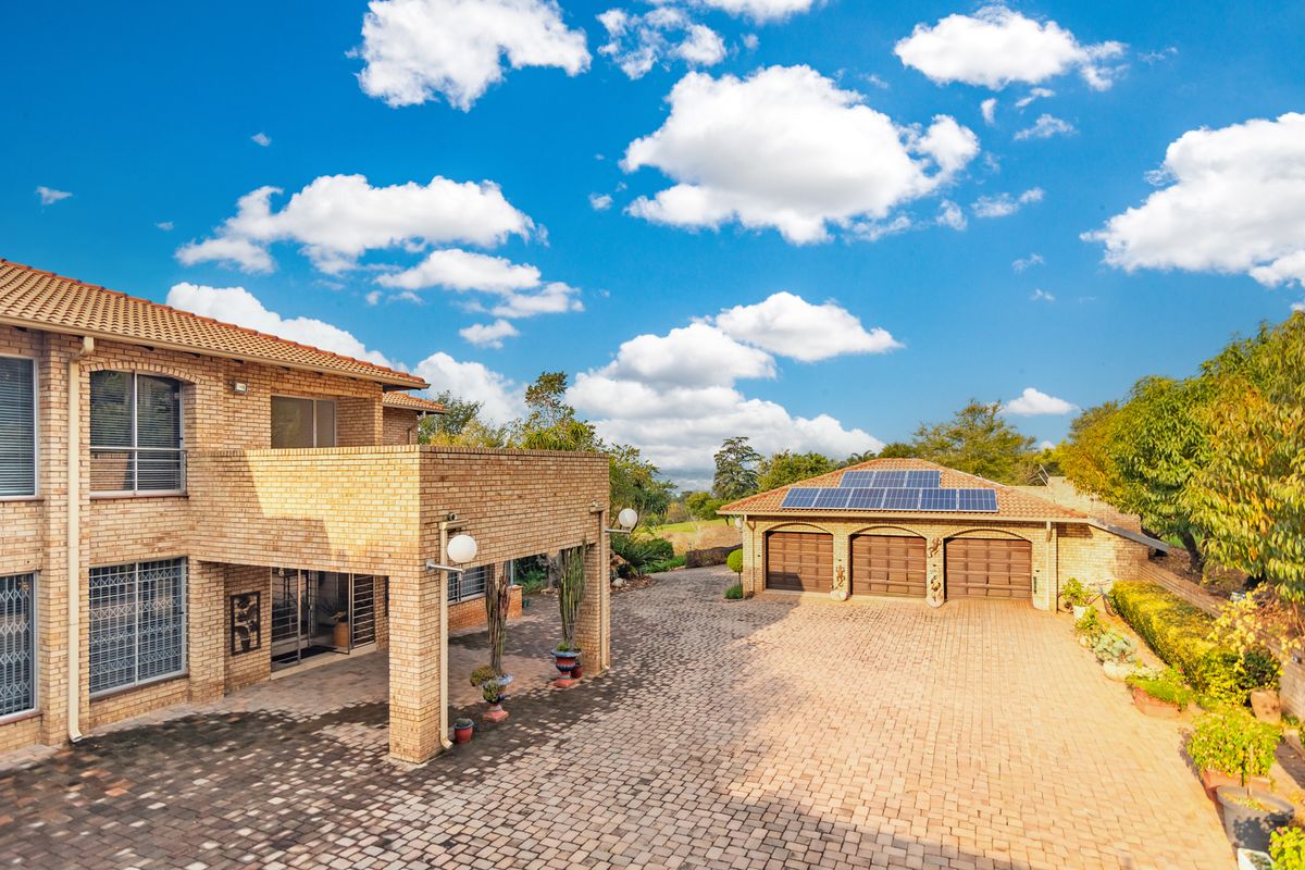 A Legacy Estate in Poortview's Most Prestigious Address - Photo 4
