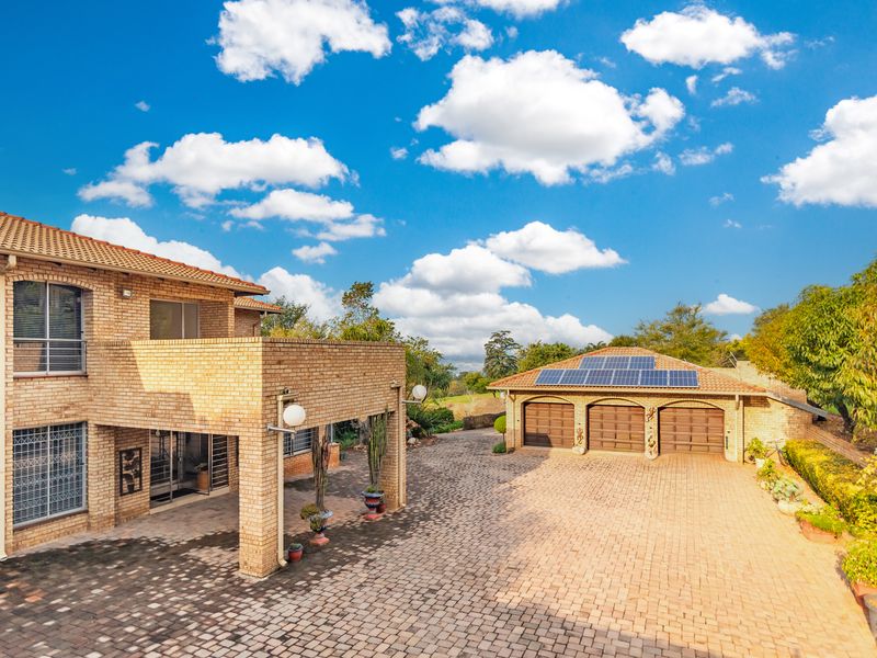 A Legacy Estate in Poortview's Most Prestigious Address - Photo 4