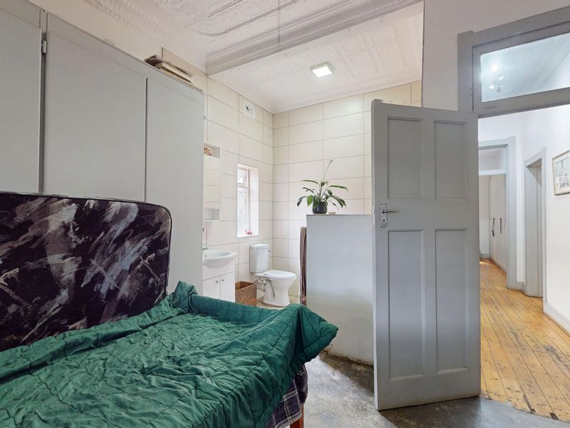 Spacious Family Home with Private Flatlet & Dual Access in Sought-After Primrose - Photo 6