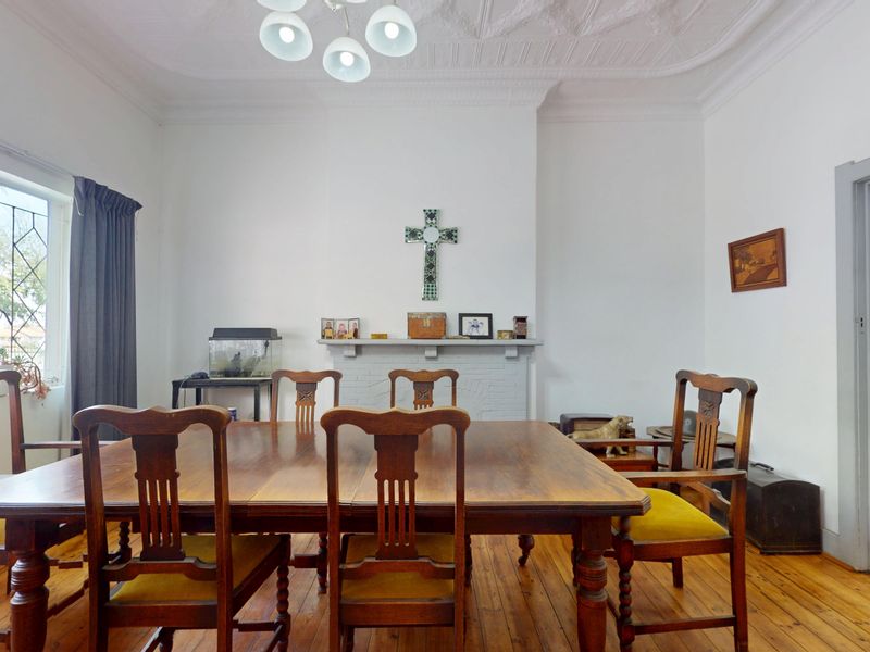 Spacious Family Home with Private Flatlet & Dual Access in Sought-After Primrose - Photo 2