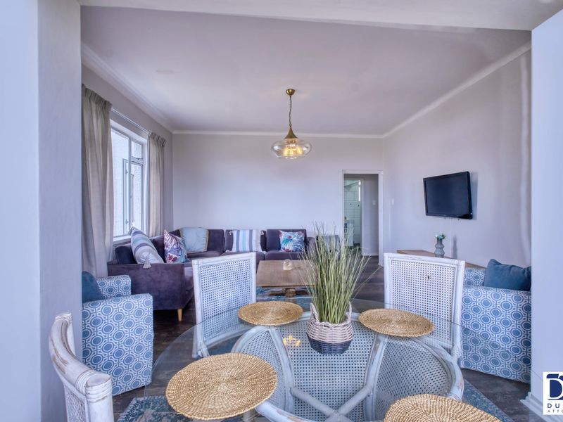 Stunning 3-Bedroom Apartment with Sea Views - Photo 2