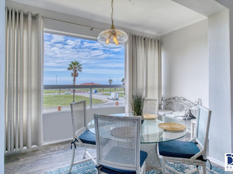Stunning 3-Bedroom Apartment with Sea Views - Photo 4