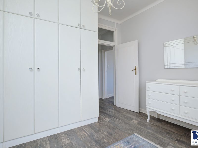 Stunning 3-Bedroom Apartment with Sea Views - Photo 10