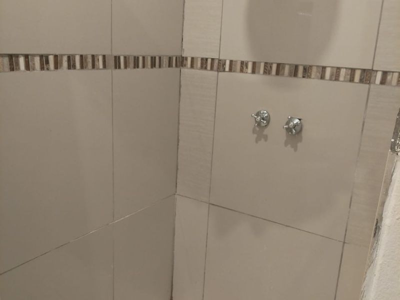 One Bedroom Flat to Let in Central - Photo 5