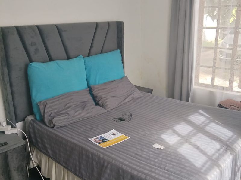 One Bedroom Flat to Let in Central - Photo 3