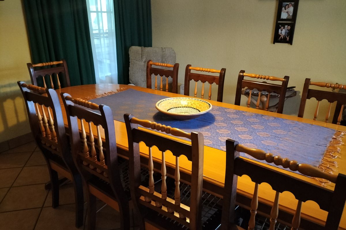 Exquisite Move-In Ready Home in Sought-After Ninapark - Photo 3