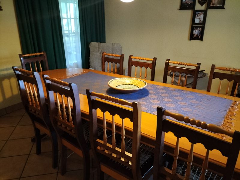 Exquisite Move-In Ready Home in Sought-After Ninapark - Photo 3