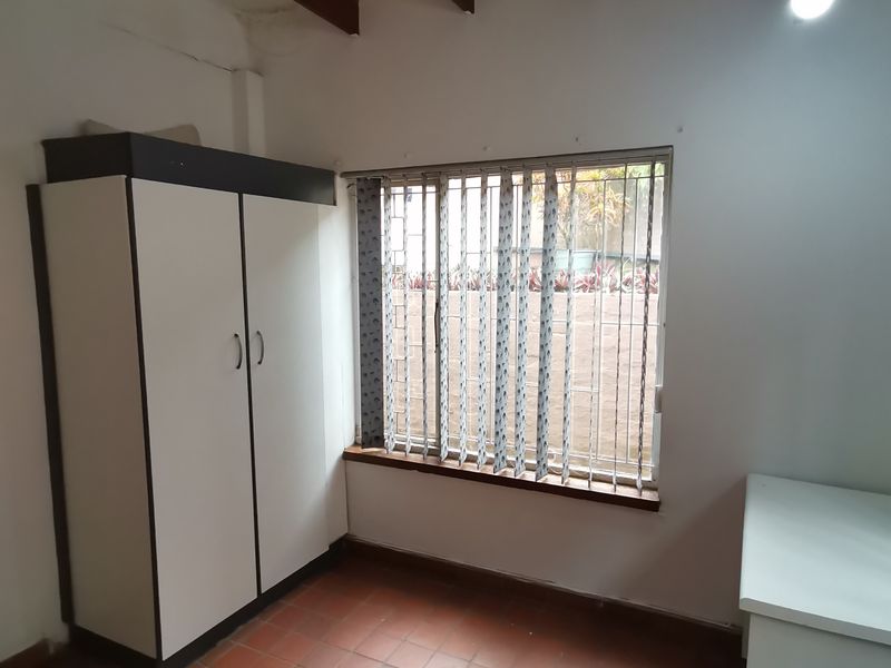 Garden Cottage to let - Photo 3