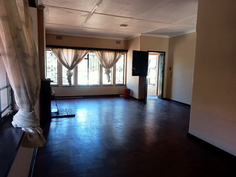 Fixer Upper with 2 Flatlets with Huge Income Potential in Homestead - Photo 4