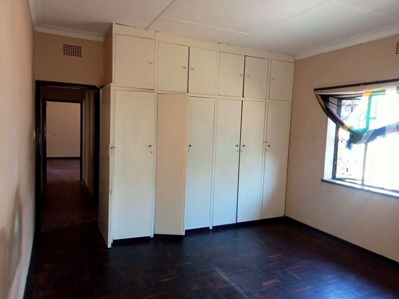 Fixer Upper with 2 Flatlets with Huge Income Potential in Homestead - Photo 8