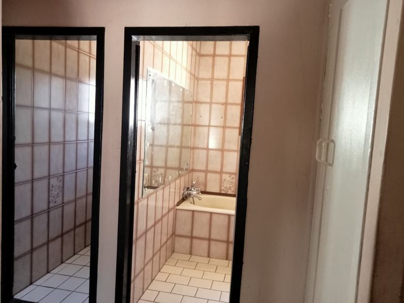 Fixer Upper with 2 Flatlets with Huge Income Potential in Homestead - Photo 6