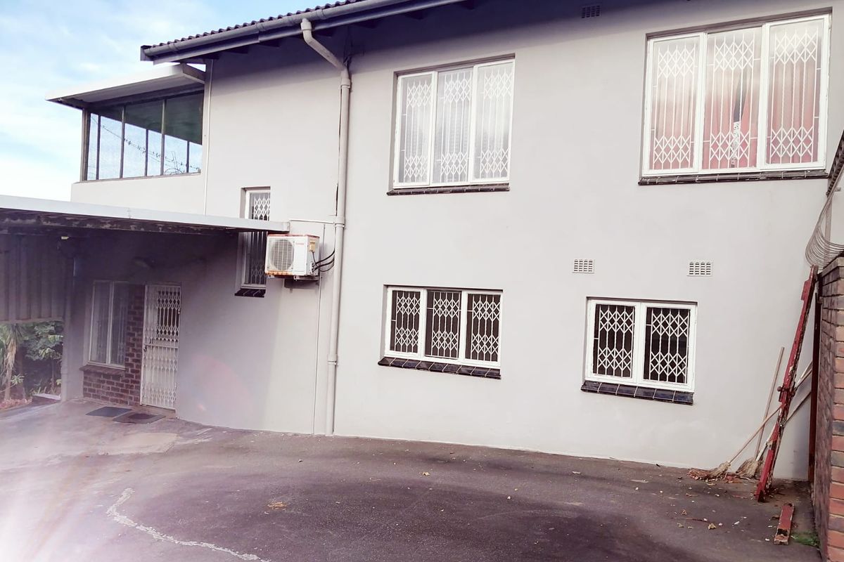 Modern Family Home...Perfect for Extended Family Living or Rental Income Opportunity! - Photo 3