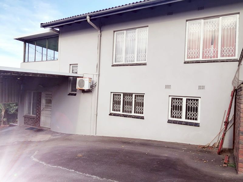 Modern Family Home...Perfect for Extended Family Living or Rental Income Opportunity! - Photo 3