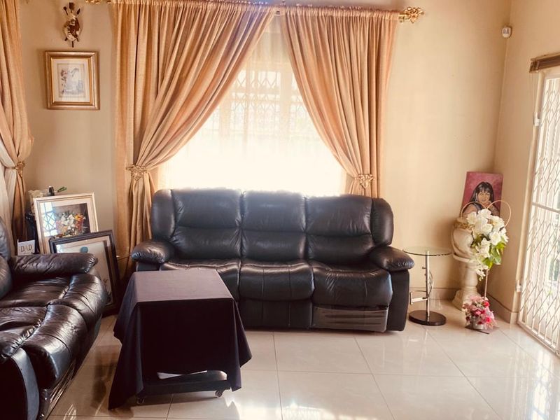 Modern Family Home...Perfect for Extended Family Living or Rental Income Opportunity! - Photo 4