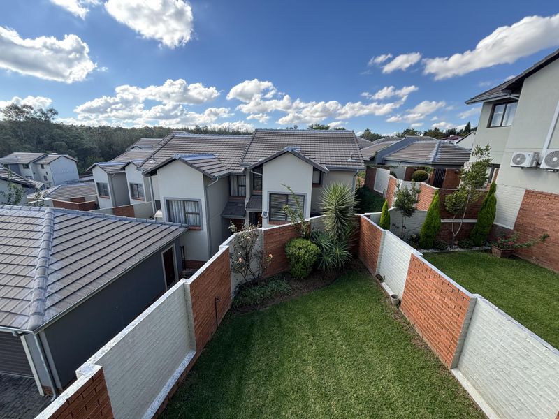 A Beautiful Balance of Comfort, Style & Security – Modern Duplex Living in Riverbend Estate, Kyalami - Photo 9