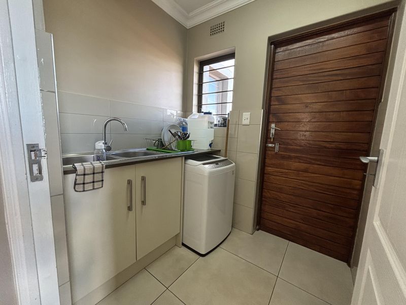 A Beautiful Balance of Comfort, Style & Security – Modern Duplex Living in Riverbend Estate, Kyalami - Photo 7