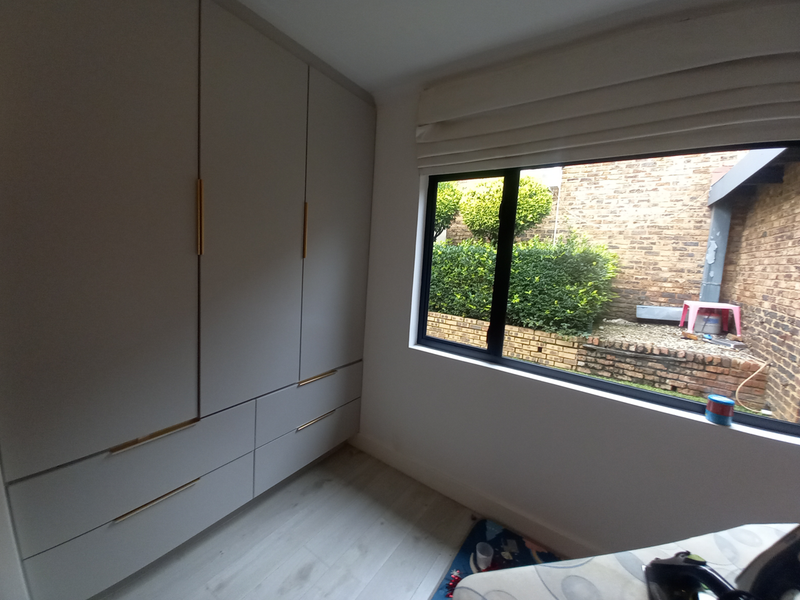 This is the one - Monument park living at its best! - Photo 10