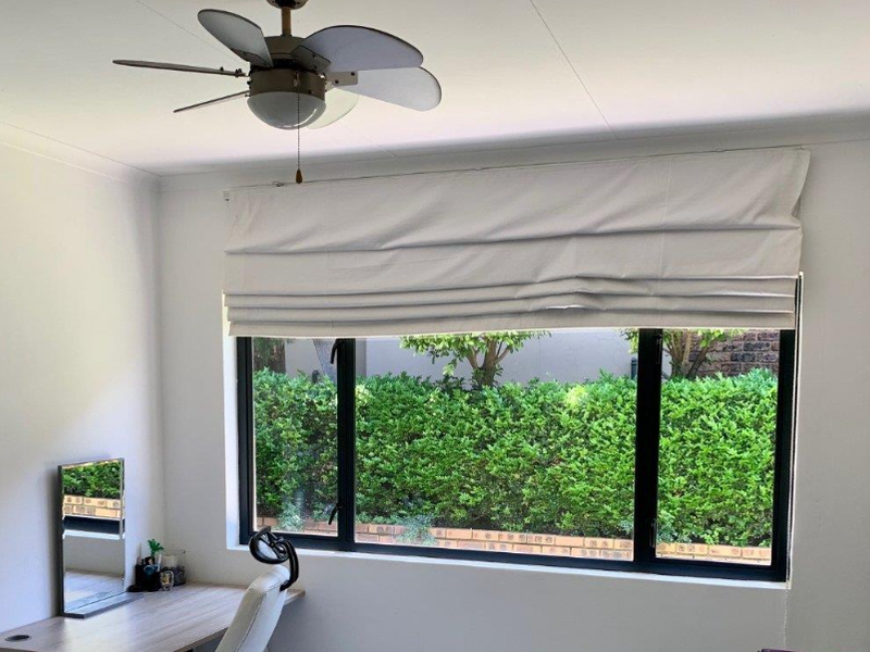 This is the one - Monument park living at its best! - Photo 9