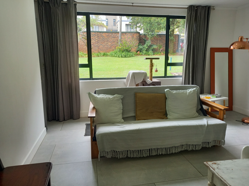 This is the one - Monument park living at its best! - Photo 7